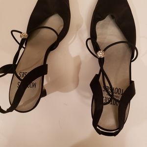 Black beautiful women's shoes, size 9